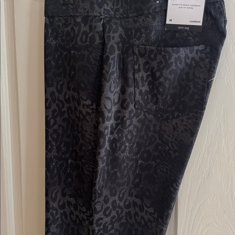 Women’s Black Patterned Pants
